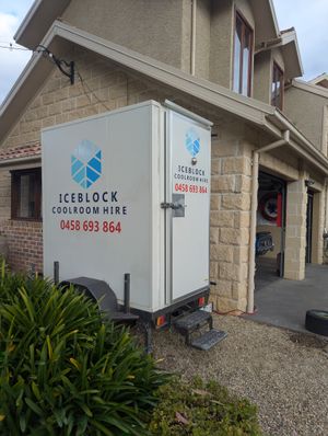 Standard 6x4 coolroom trailer parked at a home